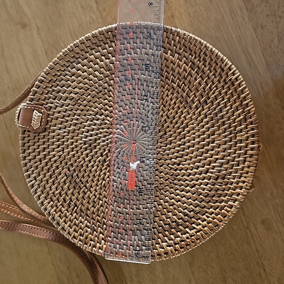 Rattan crossbody bag - Picture 6 of 7